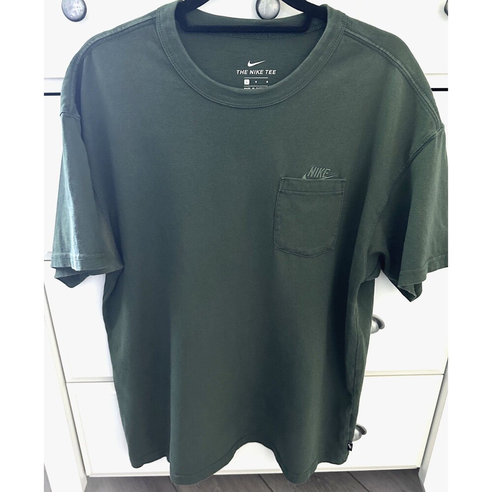 Nike Sportswear Premium Essentials Pocket T-Shirt Men Large Green DB3249-337 L